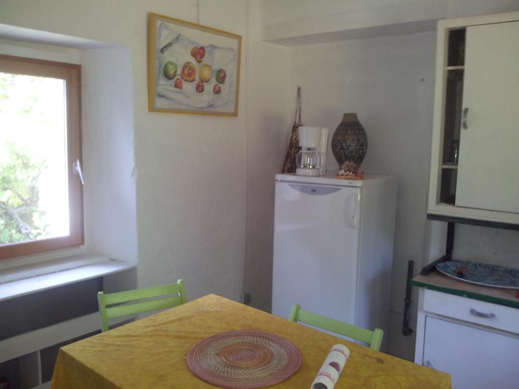 La Pyrene Maison De Vacances Ore  Δωμάτιο φωτογραφία